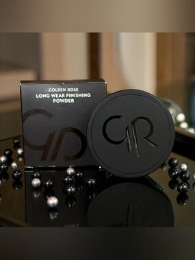 🖤GOLDEN ROSE🖤Long Wear Finishing Powder in Translucent/NIB